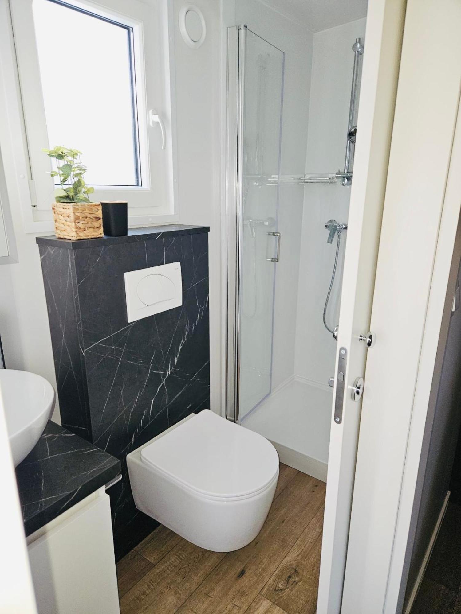 Mobile Home Peponi Del Mar, Brand New Biograd Na Moru Exterior foto