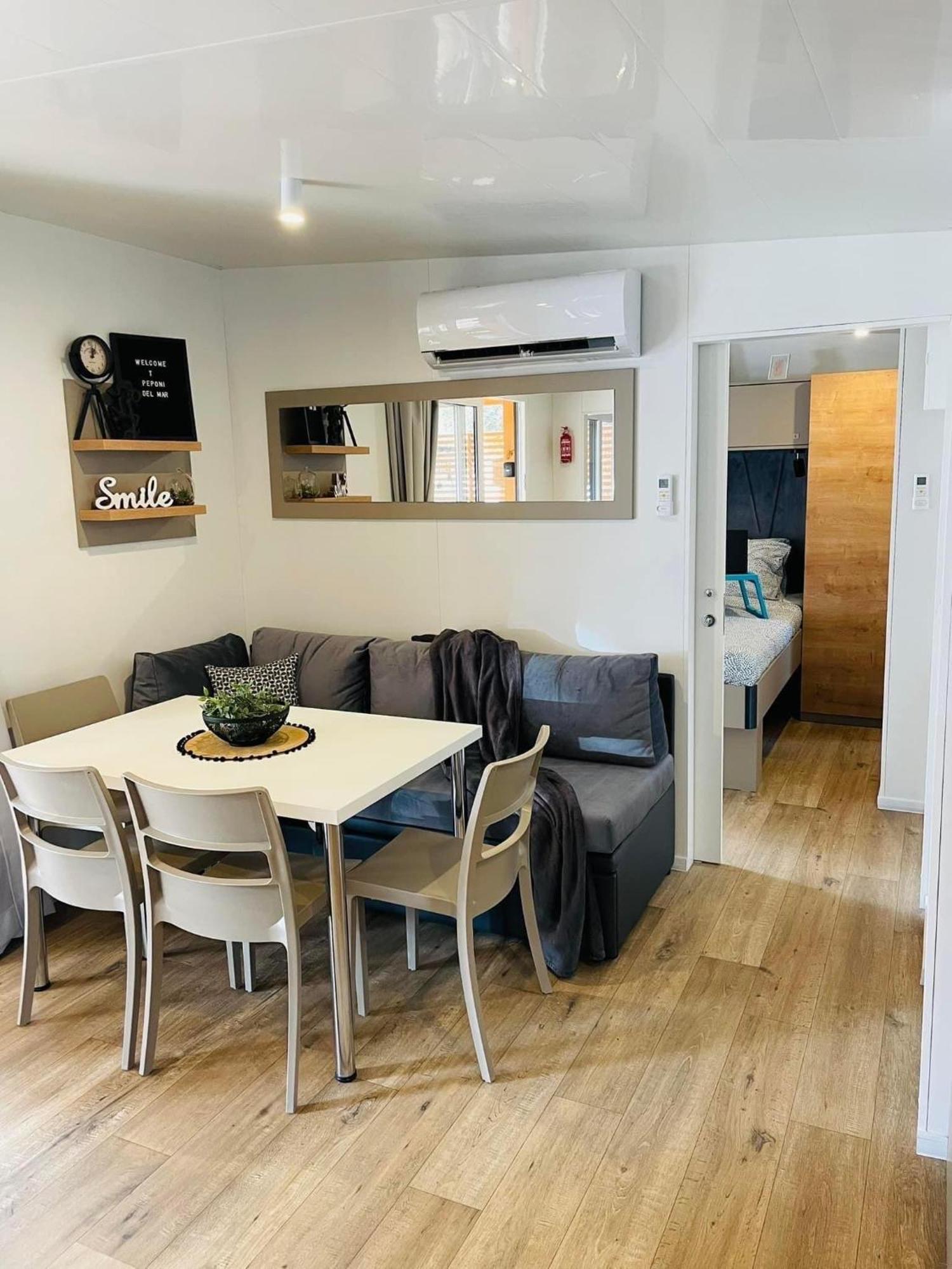 Mobile Home Peponi Del Mar, Brand New Biograd Na Moru Exterior foto
