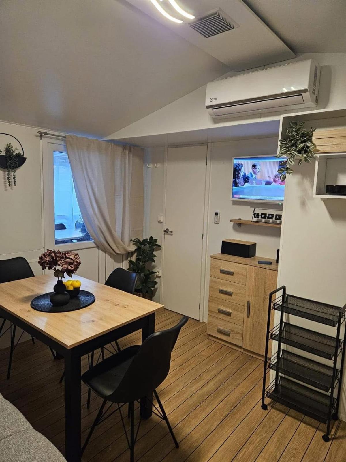 Mobile Home Peponi Del Mar, Brand New Biograd Na Moru Exterior foto